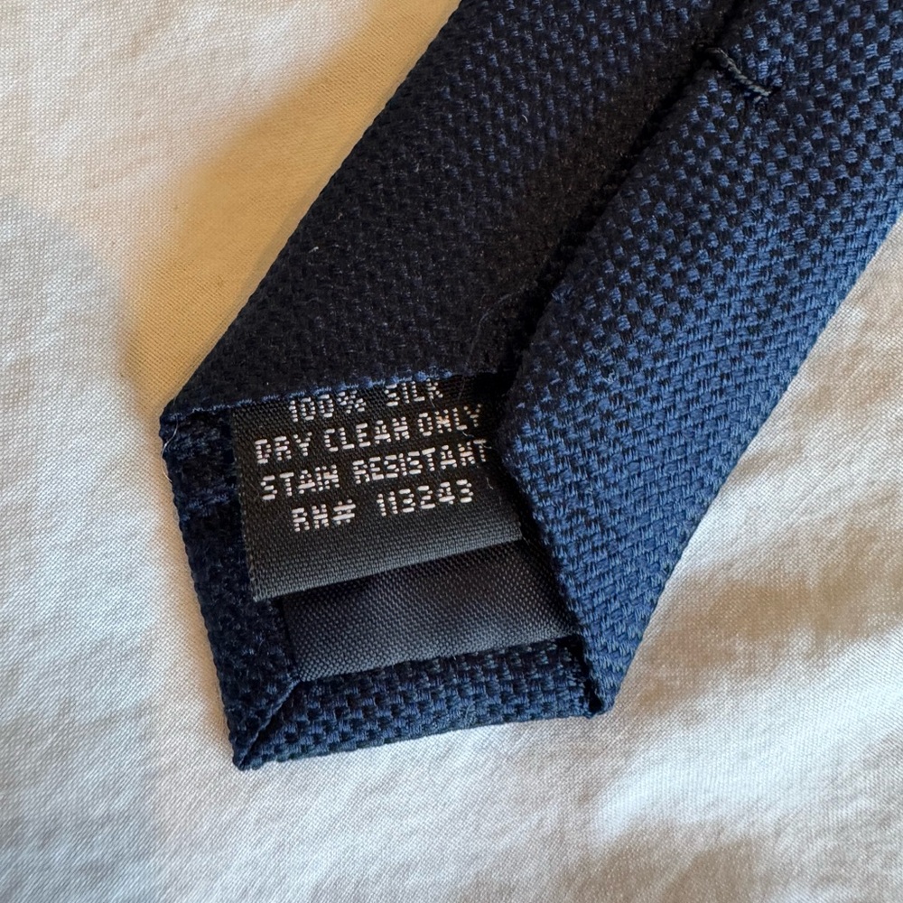The Tie Bar 100% Silk Classic Navy Blue Tie - Picture 4 of 4